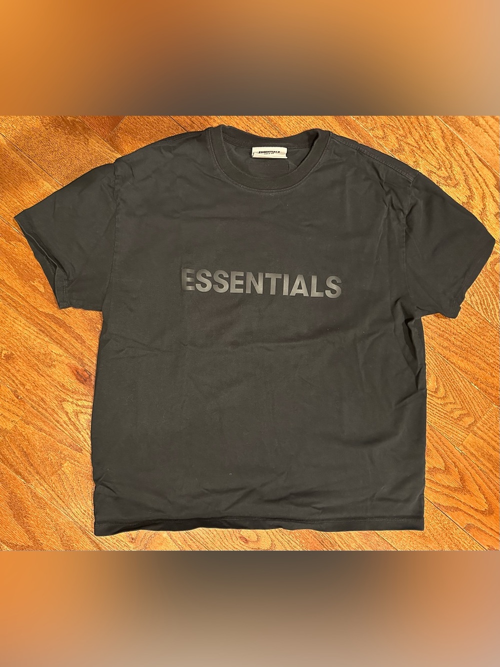 Essentials Fear of God Black Raised Logo T-Shirt